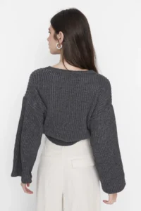 TRENDYOLMİLLA Anthracite Crop Wide Pattern Spanish Arm Knitwear Sweater - Image 5