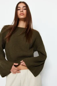 TRENDYOLMİLLA Khaki Crop Wide Pattern Spanish Arm Knitwear Sweater