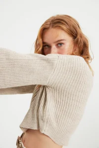 TRENDYOLMİLLA Stone Crop Wide Pattern Spanish Arm Knitwear Sweater - Image 3