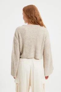 TRENDYOLMİLLA Stone Crop Wide Pattern Spanish Arm Knitwear Sweater - Image 6
