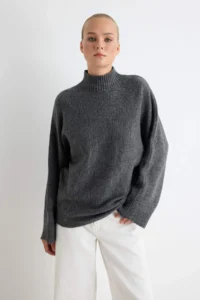 TRENDYOLMİLLA Anthracite Soft textured Wide Pattern Knitwear Sweater