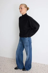 TRENDYOLMİLLA Black Soft textured Wide Pattern Knitwear Sweater - Image 2