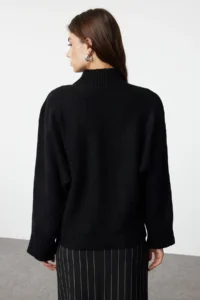TRENDYOLMİLLA Black Soft textured Wide Pattern Knitwear Sweater - Image 9