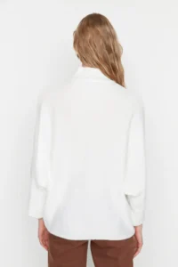 TRENDYOLMİLLA Ecru Soft textured Wide Pattern Knitwear Sweater - Image 5