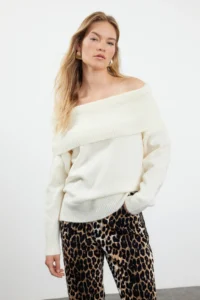 TRENDYOLMİLLA Ecru Soft textured Carmen Collar Knitwear Sweater - Image 2
