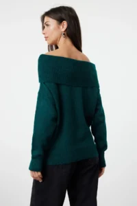 TRENDYOLMİLLA Emerald Green Soft textured Carmen Collar Knitwear Sweater - Image 5