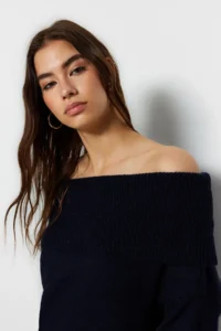 TRENDYOLMİLLA NAVY BLUE Soft textured Carmen Collar Knitwear Sweater - Image 2