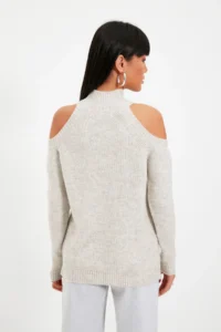 TRENDYOLMİLLA Stone Simli Pencere/Cut Out Detailed Knitwear Sweater TWOAW20xs0006 - Image 4