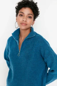 TRENDYOLMİLLA BLUE Soft textured Zippered Knitwear Sweater TWOAW20xs0009 - Image 3