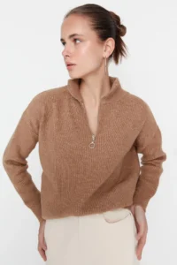 TRENDYOLMİLLA Camel Couple Soft textured Zippered Knitwear Sweater TWOAW20xs0009