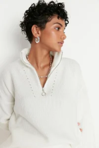 TRENDYOLMİLLA Ecru Soft textured Zippered Knitwear Sweater TWOAW20xs0009 - Image 2