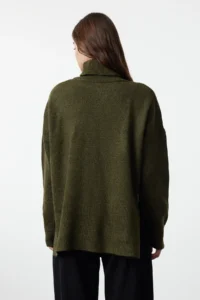 TRENDYOLMİLLA Khaki Soft textured Wide Pattern Knitwear Sweater TWOAW20xs0026 - Image 5