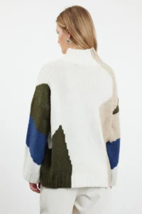 TRENDYOLMİLLA Ecru Soft textured Color Blocked Wide Pattern Knitwear Sweater TWOAW20xs0047 - Image 5