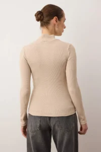 TRENDYOLMİLLA Beige Fitted High Neck Long Sleeve Ribbed Flexible Knitting Blouse - Image 4