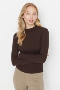 TRENDYOLMİLLA Brown Fitted High Neck Long Sleeve Ribbed Flexible Knitting Blouse - Image 2