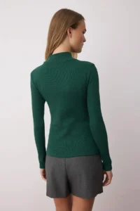 TRENDYOLMİLLA Emerald Fitted High Neck Long Sleeve Ribbed Flexible Knitting Blouse - Image 4