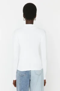 TRENDYOLMİLLA WHITE Fitted High Neck Long Sleeve Ribbed Flexible Knitting Blouse - Image 10