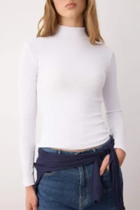 TRENDYOLMİLLA WHITE Fitted High Neck Long Sleeve Ribbed Flexible Knitting Blouse - Image 3