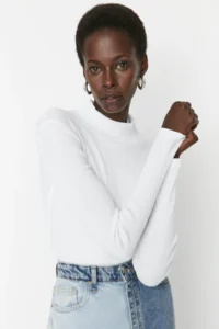 TRENDYOLMİLLA WHITE Fitted High Neck Long Sleeve Ribbed Flexible Knitting Blouse - Image 9