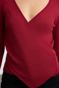 TRENDYOLMİLLA Burgundy Fitted Double breasted Collar Long Sleeve Ribbed Flexible Knitting Blouse - Image 4