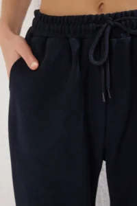 TRENDYOLMİLLA Dark NAVY Thessaloniki Rahat Pattern with pocket Knitting Sports Sweatpants - Image 3