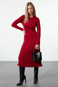 TRENDYOLMİLLA Red Midi Knitwear Crew Neck Dress