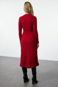 TRENDYOLMİLLA Red Midi Knitwear Crew Neck Dress - Image 5