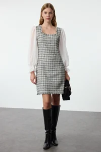 TRENDYOLMİLLA Multicolored Plaid / Checkered Mini Weaving Dress - Image 3