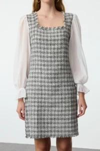 TRENDYOLMİLLA Multicolored Plaid / Checkered Mini Weaving Dress - Image 5