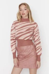 TRENDYOLMİLLA Dusty ROSE Zebra Patterned Crop Knitwear Sweater - Image 2