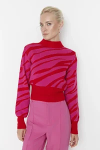 TRENDYOLMİLLA Pomegranate Blossom Zebra Patterned Crop Knitwear Sweater