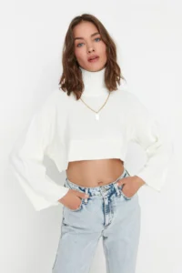 TRENDYOLMİLLA Ecru Super Crop Basic Knitwear Sweater
