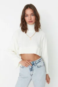 TRENDYOLMİLLA Ecru Super Crop Basic Knitwear Sweater - Image 4
