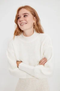TRENDYOLMİLLA Ecru Soft textured Basic Knitwear Sweater