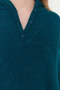 TRENDYOLMİLLA Green Soft textured Hooded Knitwear Sweater - Image 4