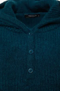 TRENDYOLMİLLA Green Soft textured Hooded Knitwear Sweater - Image 6