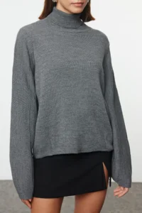 TRENDYOLMİLLA Anthracite Basic Turtleneck Knitwear Sweater - Image 3