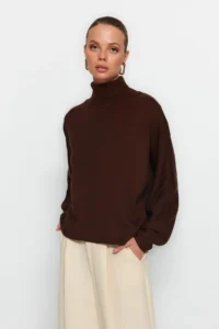 TRENDYOLMİLLA Brown Basic Turtleneck Knitwear Sweater - Image 3