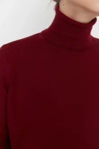 TRENDYOLMİLLA Burgundy Basic Turtleneck Knitwear Sweater - Image 4