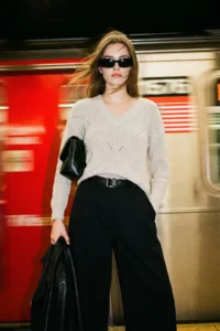 TRENDYOLMİLLA Beige Cellular/Delikli V-neck Knitwear Sweater