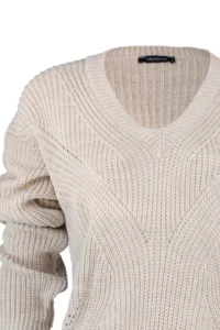 TRENDYOLMİLLA Beige Cellular/Delikli V-neck Knitwear Sweater - Image 9