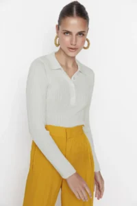 TRENDYOLMİLLA Ecru Mercerized Look Polo Shirt Collar Ribbed Knitwear Sweater