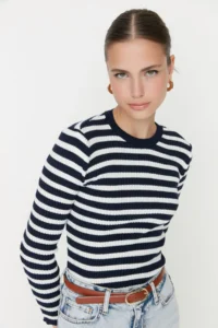 TRENDYOLMİLLA NAVY BLUE Basic Striped Knitwear Sweater