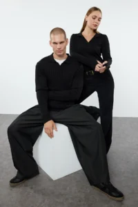 TRENDYOLMİLLA Black Couple Sleeve Ucu Detailed Polo Shirt Collar Knitwear Sweater - Image 2