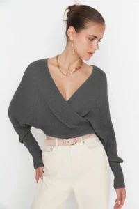 TRENDYOLMİLLA Anthracite Double breasted Balloon Sleeve Crop Knitwear Sweater - Image 5