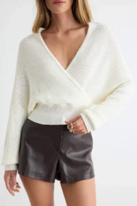 TRENDYOLMİLLA Ecru Double breasted Balloon Sleeve Crop Knitwear Sweater - Image 3