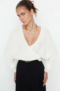 TRENDYOLMİLLA Ecru Double breasted Balloon Sleeve Crop Knitwear Sweater - Image 7