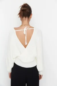 TRENDYOLMİLLA Ecru Double breasted Balloon Sleeve Crop Knitwear Sweater - Image 9