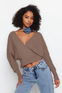 TRENDYOLMİLLA Mink Double breasted Balloon Sleeve Crop Knitwear Sweater - Image 2