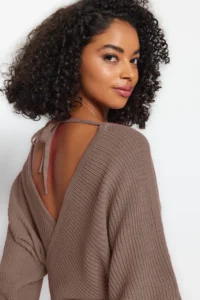 TRENDYOLMİLLA Mink Double breasted Balloon Sleeve Crop Knitwear Sweater - Image 3
